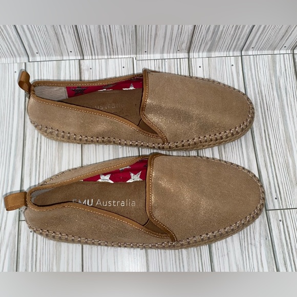 EMU AUSTRALIA Girls Gold Slip On K6 - Picture 3 of 11